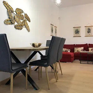 https://apartamentos-barrio-de-santiago.hotelsincadiz.net